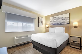 Suite, 1 Queen Bed, Non Smoking, Refrigerator & Microwave