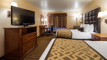 Standard Room, 2 Queen Beds, Non Smoking, Refrigerator & Microwave