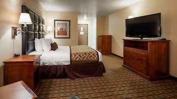 Standard Room, 1 King Bed, Accessible, Bathtub