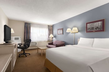 Standard Room, 1 Queen Bed with Sofa bed, Non Smoking