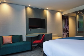 Superior Room, 1 King Bed