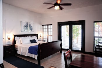 Deluxe Studio Suite, 1 Bedroom, Kitchen, Beachfront