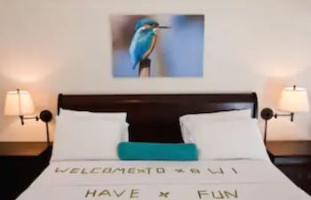Standard Room, 1 King Bed, Beachfront