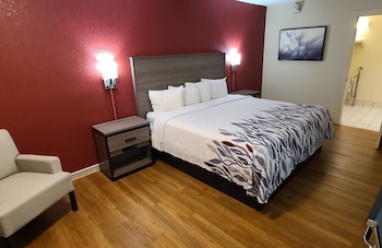 Deluxe Room, 1 King Bed, Accessible, Non Smoking