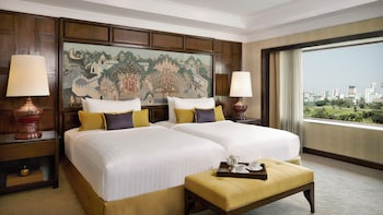 Siam Heritage Suite