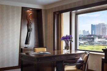 Siam Heritage Suite