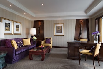 Siam Heritage Suite