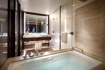 Deluxe Double Room (Outdoor Pool Access Excluded)