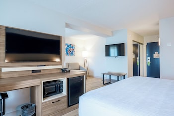 Suite, 1 King Bed, Non Smoking