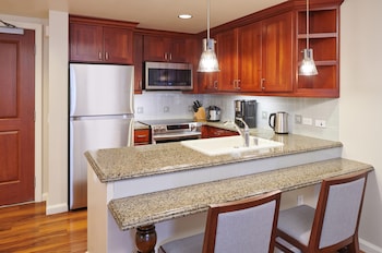 Suite, 1 Bedroom, City View (1 King with Sofabed)
