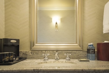 Superior Room, 1 King Bed
