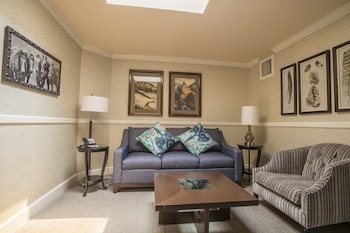 Superior Suite, 1 King Bed with Sofa bed