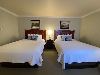 Superior Room, 2 Queen Beds