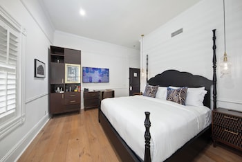 Deluxe Room, 1 King Bed (1 King Deluxe with Balcony)