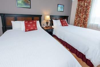 Standard Room, 2 Queen Beds, Refrigerator