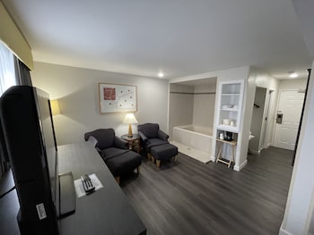 Studio Suite, 1 Queen Bed, Non Smoking
