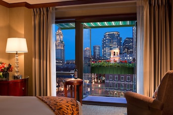 Deluxe Room, 1 King Bed