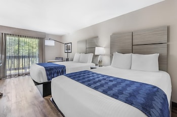 Standard Room, 2 Queen Beds, Non Smoking, Balcony (Pet Friendly)