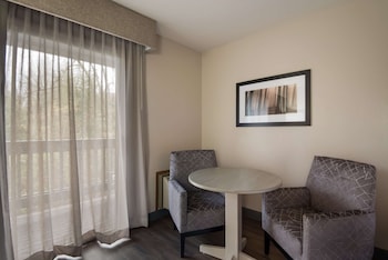 Standard Room, 2 Queen Beds, Non Smoking, Refrigerator & Microwave (Pet Friendly)