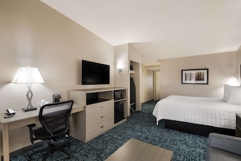 Suite, Multiple Beds, Non Smoking, Refrigerator