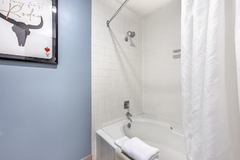 Standard Room, 1 King Bed, Non Smoking, Refrigerator & Microwave