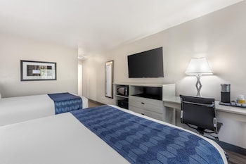 Standard Room, 2 Queen Beds, Non Smoking, Balcony (Pet Friendly)