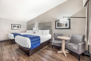 Standard Room, 2 Queen Beds, Non Smoking, Refrigerator & Microwave (Pet Friendly)