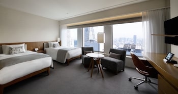 Premier Grand - Deluxe Twin with the Club Lounge Access (breakfast, tea, and bar time)