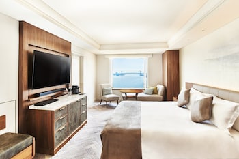 Premium Room, 1 King Bed, Bay View