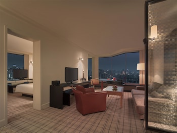 Executive Suite, 1 King Bed (Grand)