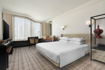 Room, 1 King Bed (High Floor, Club Access)