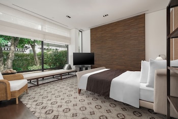Villa, 1 King Bed (Garden)