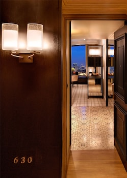 Room, 1 King Bed (High Floor)