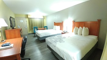 Standard Room, 2 Double Beds, Smoking, Refrigerator & Microwave (Pet Friendly)