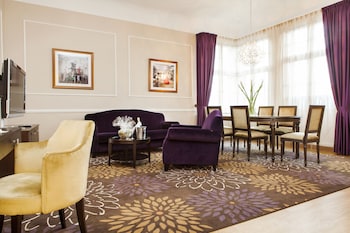Traditional Suite
