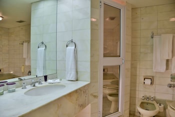 AVANI Suite