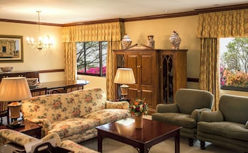 AVANI Presidential Suite