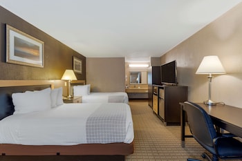 Standard Room, 2 Double Beds, Non Smoking, Refrigerator & Microwave