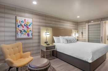 Standard Room, 1 King Bed, Non Smoking