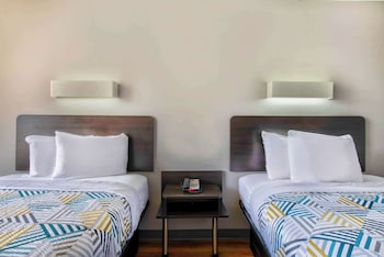Standard Room, 2 Double Beds, Smoking