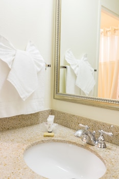 Deluxe Room, 2 Queen Beds