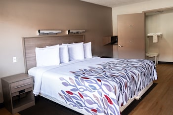 Superior Room, 1 King Bed, Accessible (Smoke Free)
