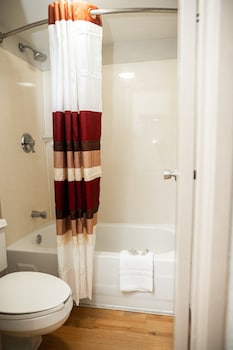 Deluxe Room, 1 King Bed (Larger Room, Smoke Free)