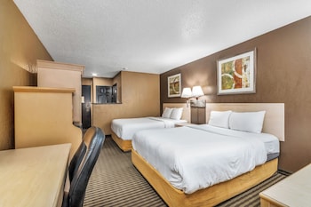 Standard Room, 2 Double Beds, Balcony, Pool View