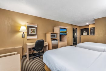 Standard Room, 2 Double Beds, Balcony, Pool View