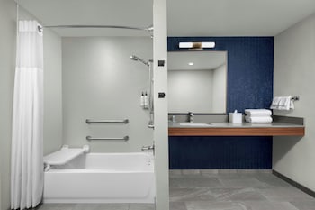 Studio, 2 Queen Beds (Mobility/Hearing Accessible, Tub)