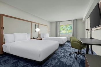 Studio, 2 Queen Beds (Mobility/Hearing Accessible, Tub)