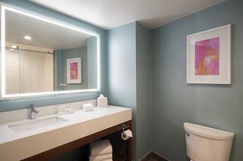 Room, 2 Queen Beds (Mobility Accessible, Roll-In Shower)