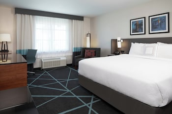 Room, 2 Queen Beds (Mobility Accessible, Roll-In Shower)