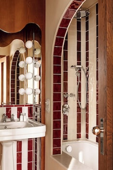 Junior Suite, Connecting Rooms (Component Suite)